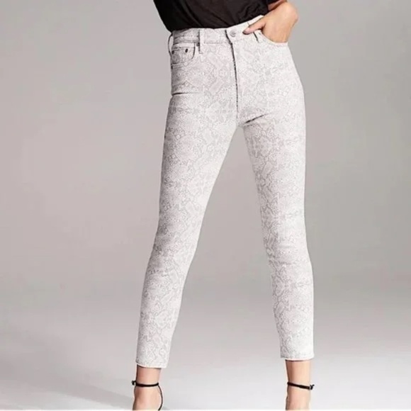 Aritzia Denim Forum Lola High Rise Skinny Crop Jeans White Snake Print - Sz 27 - Picture 1 of 16